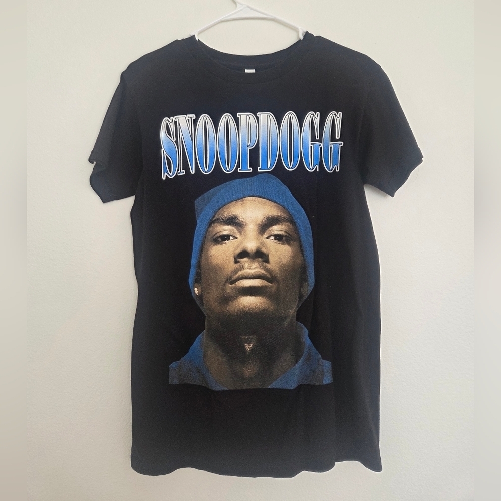 Snoop Dogg Black and Blue T-Shirt Womens Small